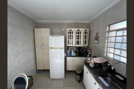 Casa à venda com 190m², 5 quartos e 2 vagas Casa à venda com 190m², 5 quartos e 2 vagasCozinha 2