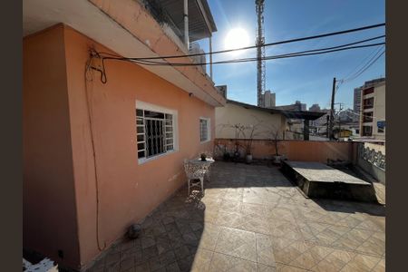 Casa à venda com 190m², 5 quartos e 2 vagas Casa à venda com 190m², 5 quartos e 2 vagasVaranda