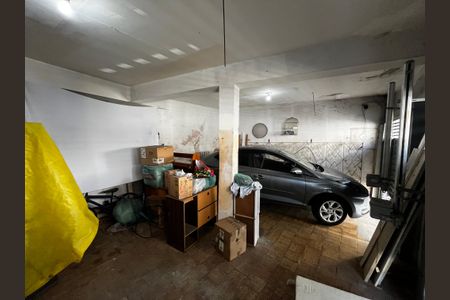 Casa à venda com 190m², 5 quartos e 2 vagas Casa à venda com 190m², 5 quartos e 2 vagasGaragem