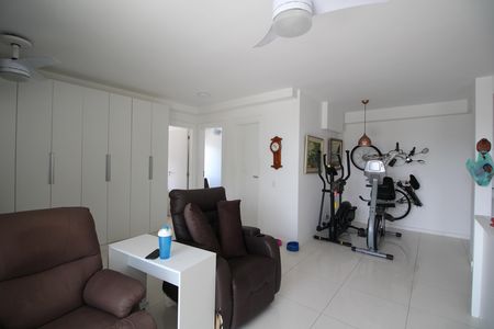 Sala de apartamento para alugar com 3 quartos, 70m² em Anil, Rio de Janeiro