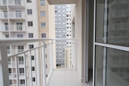 Sacada de apartamento para alugar com 2 quartos, 39m² em Guaiauna, São Paulo