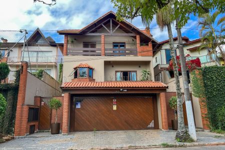 Casa à venda com 580m², 5 quartos e 11 vagasFachada 