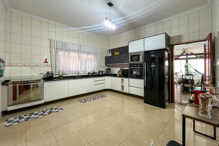 Casa à venda com 580m², 5 quartos e 11 vagasCozinha