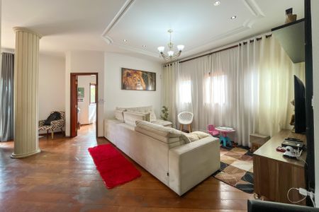 Casa à venda com 580m², 5 quartos e 11 vagasSala