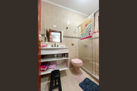 Casa à venda com 580m², 5 quartos e 11 vagasBanheiro da Suíte 2