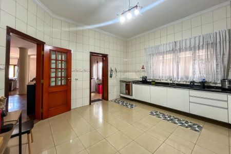 Casa à venda com 580m², 5 quartos e 11 vagasCozinha