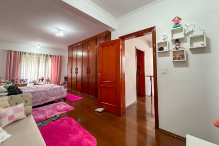 Casa à venda com 580m², 5 quartos e 11 vagasSuíte 2