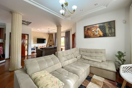 Casa à venda com 580m², 5 quartos e 11 vagasSala