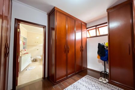 Casa à venda com 580m², 5 quartos e 11 vagasCloset da Suíte 4