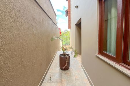 Casa à venda com 580m², 5 quartos e 11 vagasEntrada