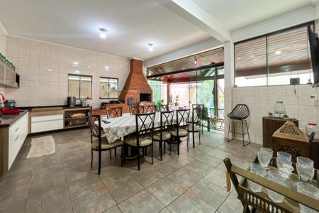 Casa à venda com 580m², 5 quartos e 11 vagasÁrea Gourmet