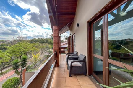 Casa à venda com 580m², 5 quartos e 11 vagasVaranda da Suíte 4