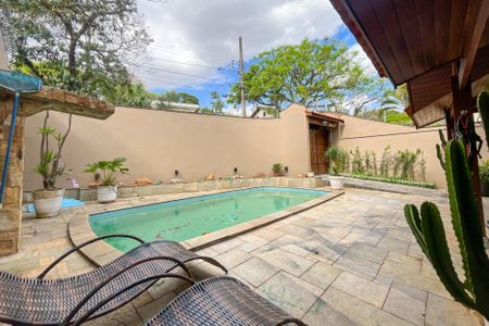 Casa à venda com 580m², 5 quartos e 11 vagasPiscina