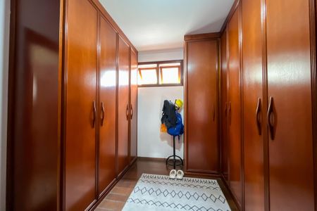 Casa à venda com 580m², 5 quartos e 11 vagasCloset da Suíte 4