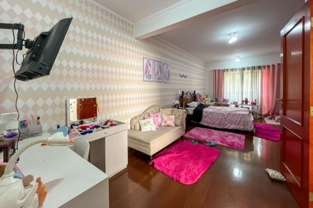 Casa à venda com 580m², 5 quartos e 11 vagasSuíte 2