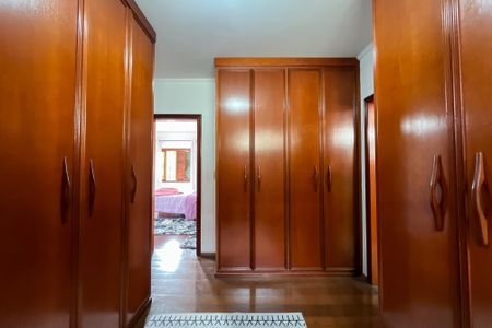 Casa à venda com 580m², 5 quartos e 11 vagasCloset da Suíte 4