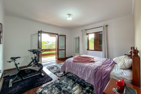 Casa à venda com 580m², 5 quartos e 11 vagasSuíte 4