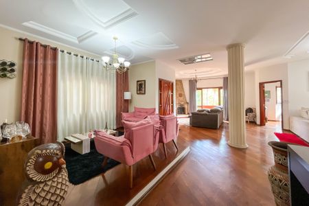 Casa à venda com 580m², 5 quartos e 11 vagasSala