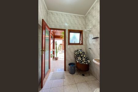 Casa à venda com 580m², 5 quartos e 11 vagasBanheiro de Serviço