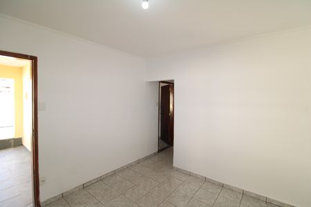 Casa à venda com 200m², 2 quartos e 4 vagasSala