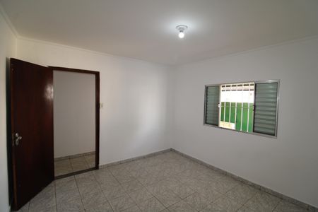 Casa à venda com 200m², 2 quartos e 4 vagasQuarto 
