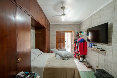 Casa à venda com 70m², 2 quartos e 2 vagasSuíte