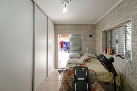 Casa à venda com 70m², 2 quartos e 2 vagasQuarto