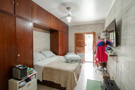 Casa à venda com 70m², 2 quartos e 2 vagasSuíte