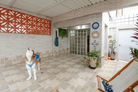 Casa à venda com 70m², 2 quartos e 2 vagasGaragem
