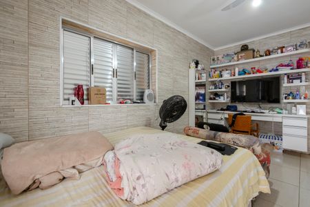 Casa à venda com 70m², 2 quartos e 2 vagasQuarto