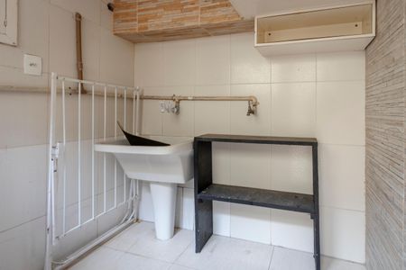 Casa à venda com 70m², 2 quartos e 2 vagasLavanderia Externa