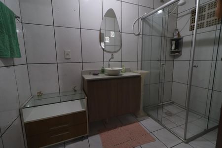 Casa à venda com 350m², 4 quartos e 2 vagasBanheiro