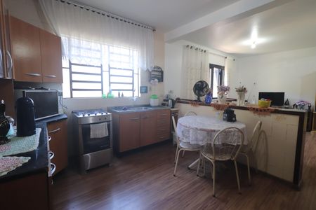 Casa à venda com 350m², 4 quartos e 2 vagasCozinha