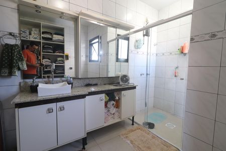 Casa à venda com 350m², 4 quartos e 2 vagasBanheiro da Suíte