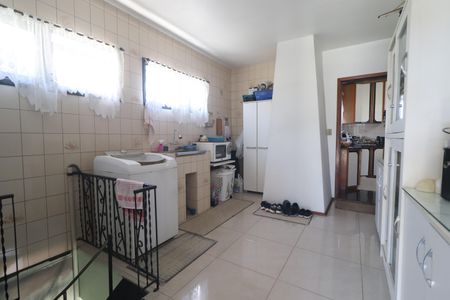 Casa à venda com 350m², 4 quartos e 2 vagasÁrea de Serviço