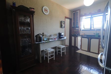 Casa à venda com 350m², 4 quartos e 2 vagasCozinha 2