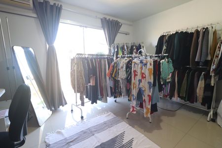 Casa à venda com 350m², 4 quartos e 2 vagasQuarto 2