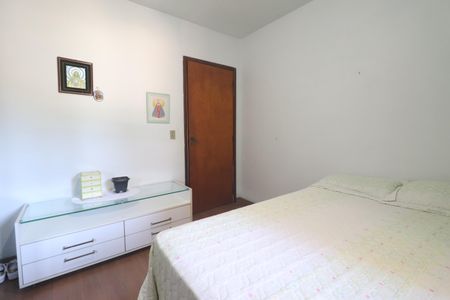 Casa à venda com 350m², 4 quartos e 2 vagasQuarto 1