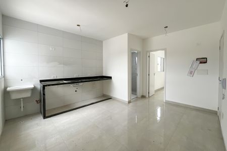 Sala/Cozinha de apartamento para alugar com 1 quarto, 37m² em Vila Mangalot, São Paulo