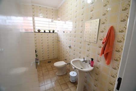 Casa para alugar com 252m², 3 quartos e 5 vagasBanheiro 1