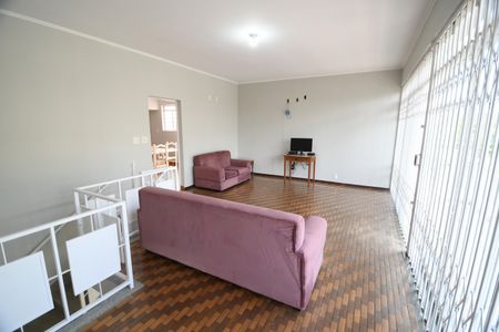 Sala 1 de casa para alugar com 3 quartos, 252m² em Vila Industrial (campinas), Campinas