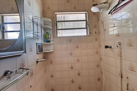 Casa à venda com 240m², 4 quartos e 6 vagas Casa à venda com 240m², 4 quartos e 6 vagasBanheiro da Suíte