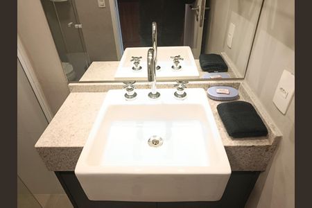 Studio à venda com 37m², 1 quarto e sem vaga Studio à venda com 37m², 1 quarto e sem vagaBanheiro