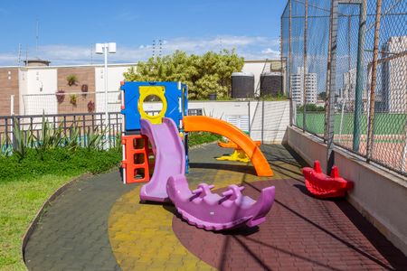 Apartamento à venda com 89m², 2 quartos e 3 vagasÁrea comum - Playground