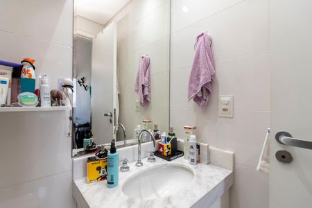 Apartamento para alugar com 61m², 2 quartos e 1 vaga Apartamento para alugar com 61m², 2 quartos e 1 vagaBanheiro da Suíte