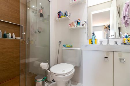 Apartamento para alugar com 61m², 2 quartos e 1 vaga Apartamento para alugar com 61m², 2 quartos e 1 vagaBanheiro da Suíte