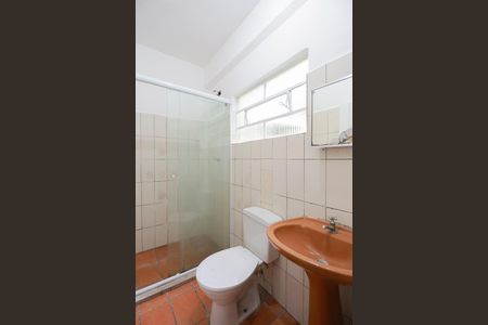 Banheiro de casa para alugar com 1 quarto, 70m² em Vila Prado, São Paulo