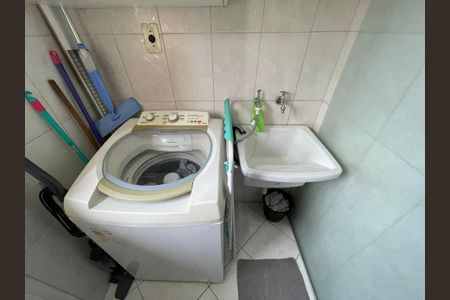 Apartamento à venda com 68m², 3 quartos e 1 vagaÁrea de Serviço