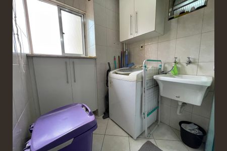 Apartamento à venda com 68m², 3 quartos e 1 vagaÁrea de Serviço
