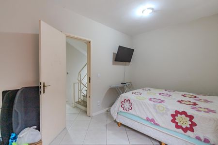 Quarto de casa de condomínio à venda com 3 quartos, 150m² em Teresópolis, Porto Alegre